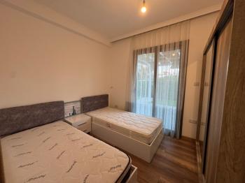 Kıbrıs Girne Ozanköy Havuzlu Site İçerisinde Bahçeli Satılık 2+1 Daire