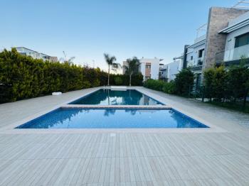 Kıbrıs Girne Ozanköy Havuzlu Site İçerisinde Bahçeli Satılık 2+1 Daire