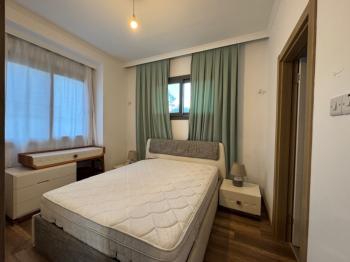Kıbrıs Girne Ozanköy Havuzlu Site İçerisinde Bahçeli Satılık 2+1 Daire