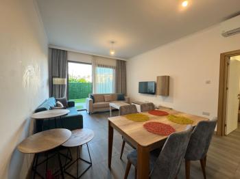 Kıbrıs Girne Ozanköy Havuzlu Site İçerisinde Bahçeli Satılık 2+1 Daire