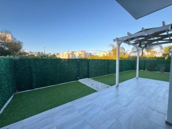 Kıbrıs Girne Ozanköy Havuzlu Site İçerisinde Bahçeli Satılık 2+1 Daire