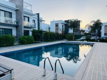 Kıbrıs Girne Ozanköy Havuzlu Site İçerisinde Bahçeli Satılık 2+1 Daire