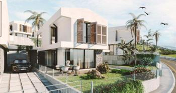 Kıbrıs Girne Alsancak’ta, Deniz Manzaralı 3+1 Villalar