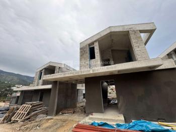 Kıbrıs Girne Alsancak’ta, Deniz Manzaralı 3+1 Villalar