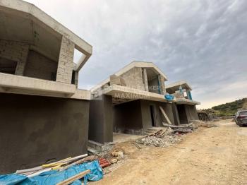 Kıbrıs Girne Alsancak’ta, Deniz Manzaralı 3+1 Villalar