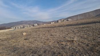 Niğde Gümüşler iskan evlerinde  3 adet birbirine  yakın   sat arsa 