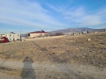 Niğde Gümüşler iskan evlerinde  3 adet birbirine  yakın   sat arsa 