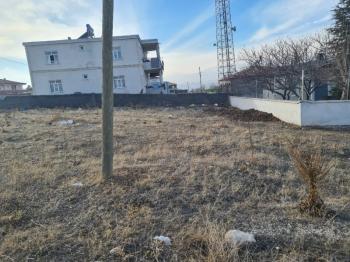 Niğde Gümüşler iskan evlerinde  3 adet birbirine  yakın   sat arsa 