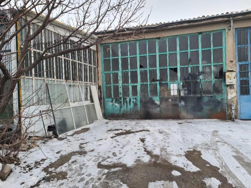Niğde ata sanayinde  125 m2 satlık  dükkan