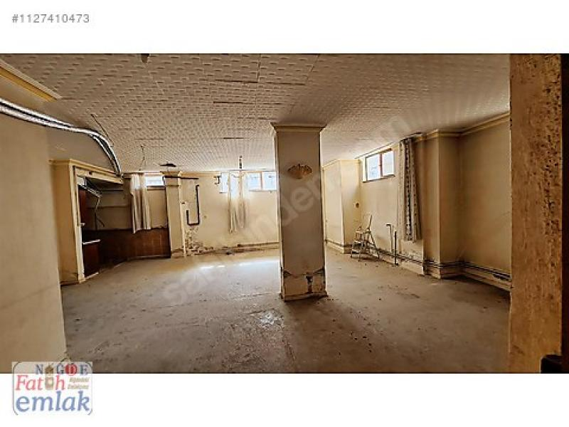 Perşembe pazarı civarı  240 m2 satılık depo