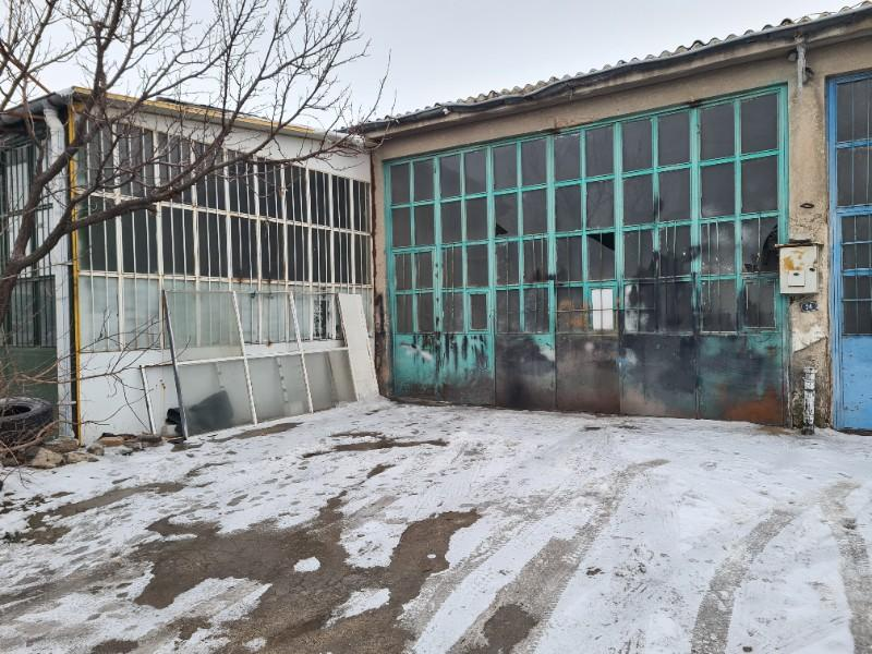 Niğde ata sanayinde  125 m2 satlık  dükkan
