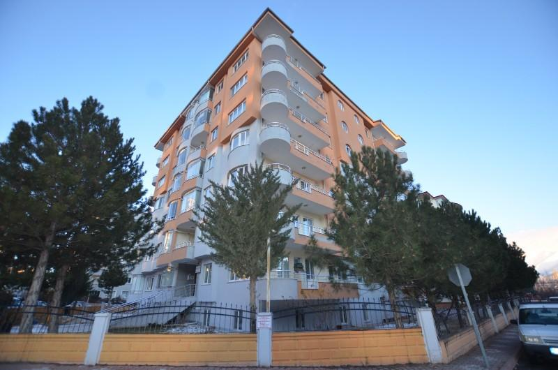BOR yolu  civarı  ful masrafsız  3+1 sat daire