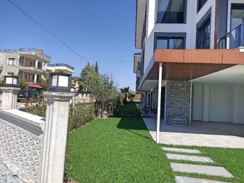 Ayvalık Güzelbahçe Evlerinde, Satılık, Lüks, Deniz Manzaralı ,1+1 Sıfır Daire.