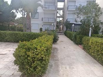 Ayvalık Sarımsaklı' da, Denize Sıfır 1+1 Satılık Daire.