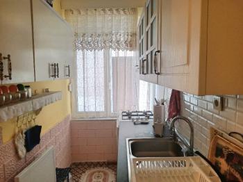 Ayvalık Sarımsaklı' da, Denize Sıfır 1+1 Satılık Daire.