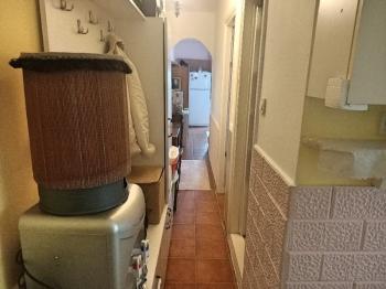 Ayvalık Sarımsaklı' da, Denize Sıfır 1+1 Satılık Daire.