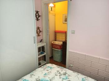 Ayvalık Sarımsaklı' da, Denize Sıfır 1+1 Satılık Daire.