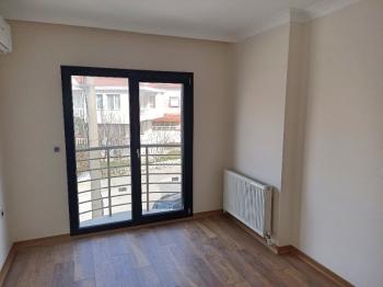 Sarımsaklı' da Deniz Manzaralı Süper Lüks, Satılık Sıfır Müstakil Tripleks Villa.