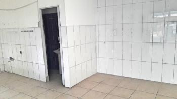Sarımsaklı Merkezde, Deniz Manzaralı Satılık İşyeri.