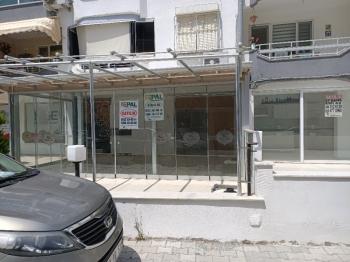 Sarımsaklı Merkezde, Deniz Manzaralı Satılık İşyeri.