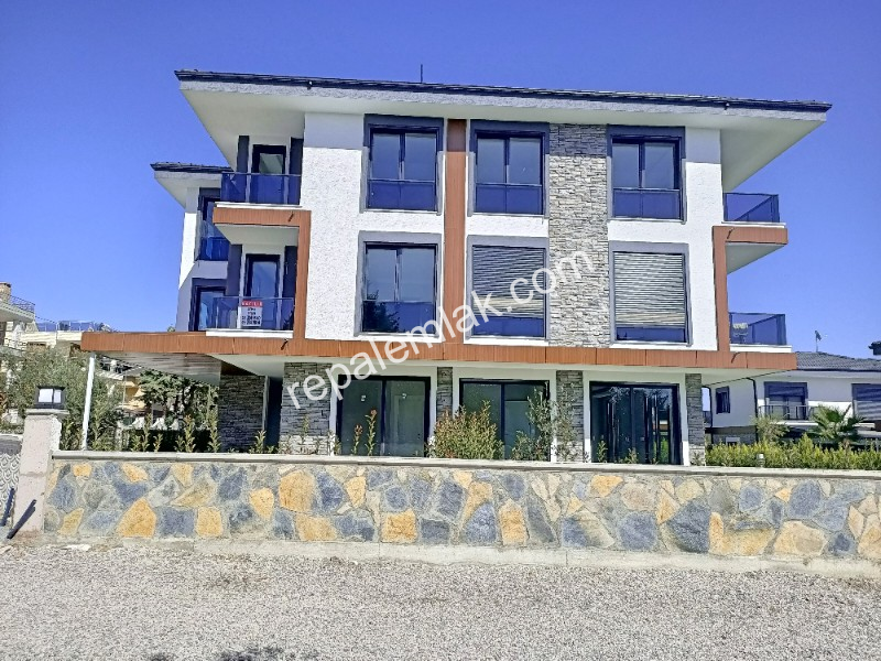 Ayvalık Güzelbahçe Evlerinde, Satılık, Lüks, Deniz Manzaralı ,1+1 Sıfır Daire.