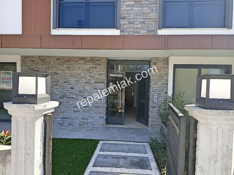 Ayvalık Güzelbahçe Evlerinde, Satılık, Lüks, Deniz Manzaralı ,1+1 Sıfır Daire.