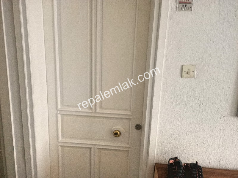 Ayvalık Sarımsaklı' da, Denize Sıfır 1+1 Satılık Daire.