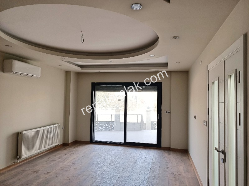 Sarımsaklı' da Deniz Manzaralı Süper Lüks, Satılık Sıfır Müstakil Tripleks Villa.