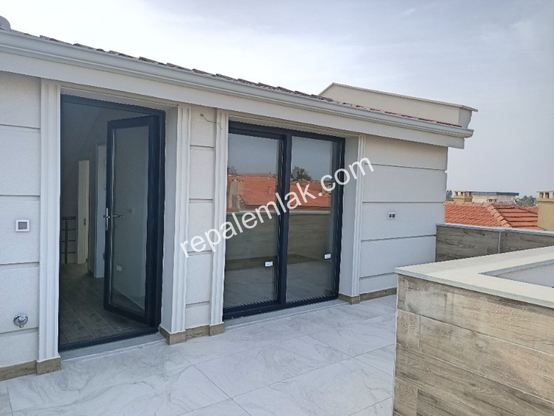 Sarımsaklı' da Deniz Manzaralı Süper Lüks, Satılık Sıfır Müstakil Tripleks Villa.