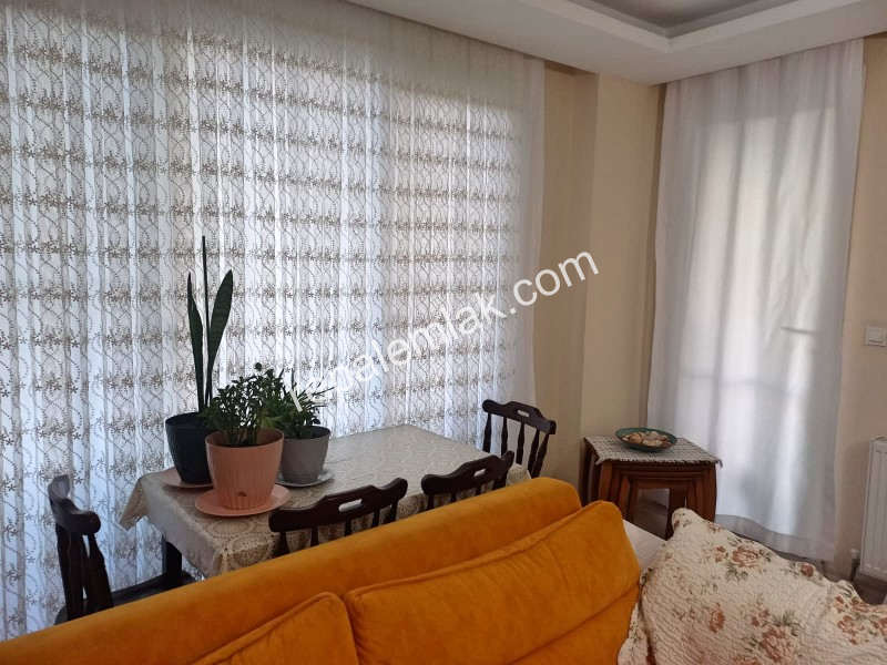 Ayvalık Altınova' da, Satılık 3+1 Yeni Daire.