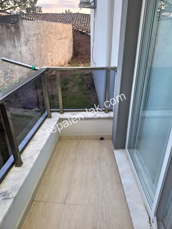 Ayvalık Altınova' da, Satılık 3+1 Yeni Daire.