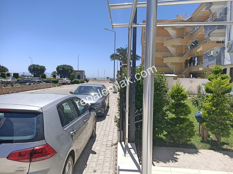 Sarımsaklı Merkezde, Deniz Manzaralı Satılık İşyeri.