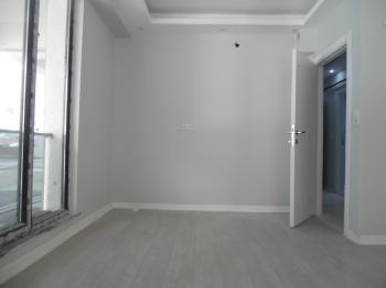 2 BLOKLU YENİ SİTEDE GİRİŞ KAT 2+1 KİRALIK DAİRE 