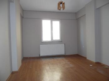 ÇORLU İMAM HATİP ORTA OKULUNA YAKIN 2+1 KİRALIK DAİRE