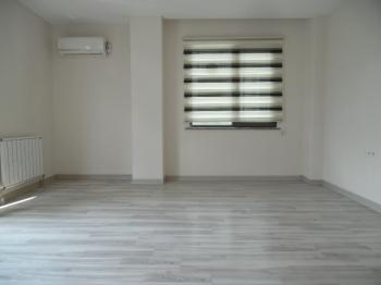 RESMİ KURUMLARA YAKIN REKLAM DEĞERLİ KİRALIK OFİS