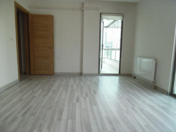 RESMİ KURUMLARA YAKIN REKLAM DEĞERLİ KİRALIK OFİS
