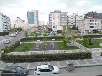 RESMİ KURUMLARA YAKIN REKLAM DEĞERLİ KİRALIK OFİS