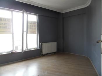 ÇORLU MERKEZDE KİRALIK 1+1 SON KAT DAİRE 