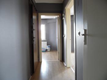 ÇORLU MERKEZDE KİRALIK 1+1 SON KAT DAİRE 