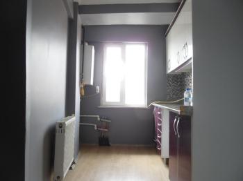 ÇORLU MERKEZDE KİRALIK 1+1 SON KAT DAİRE 