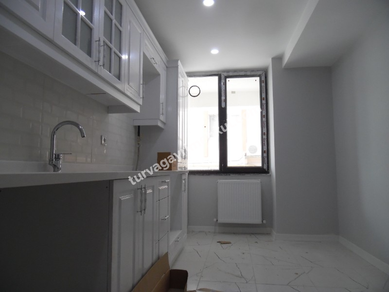 2 BLOKLU YENİ SİTEDE GİRİŞ KAT 2+1 KİRALIK DAİRE 