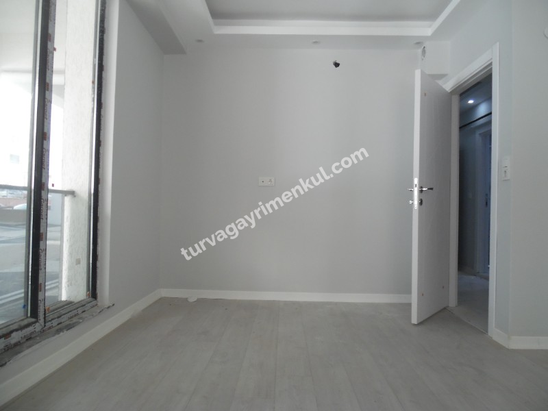 2 BLOKLU YENİ SİTEDE GİRİŞ KAT 2+1 KİRALIK DAİRE 