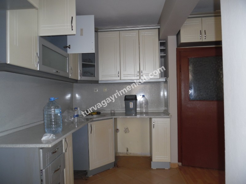 ÇORLU İMAM HATİP ORTA OKULUNA YAKIN 2+1 KİRALIK DAİRE