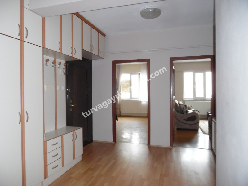 ÇORLU İMAM HATİP ORTA OKULUNA YAKIN 2+1 KİRALIK DAİRE
