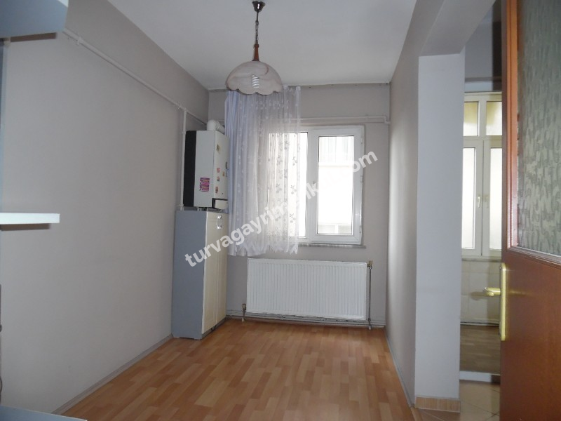 ÇORLU İMAM HATİP ORTA OKULUNA YAKIN 2+1 KİRALIK DAİRE