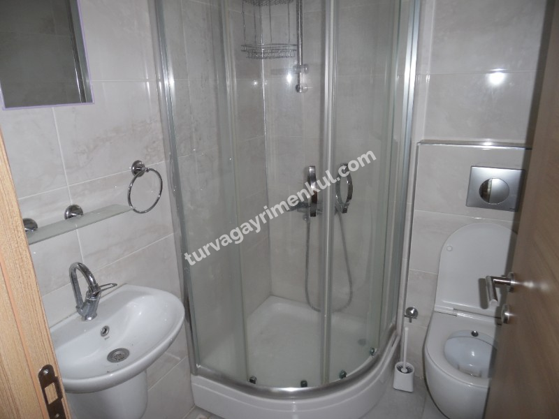 RESMİ KURUMLARA YAKIN REKLAM DEĞERLİ KİRALIK OFİS
