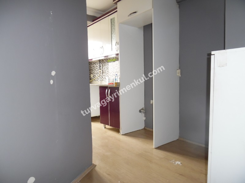 ÇORLU MERKEZDE KİRALIK 1+1 SON KAT DAİRE 
