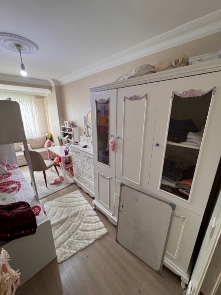 Yeşilpınar'da 3+1 Arakat Satılık Daire