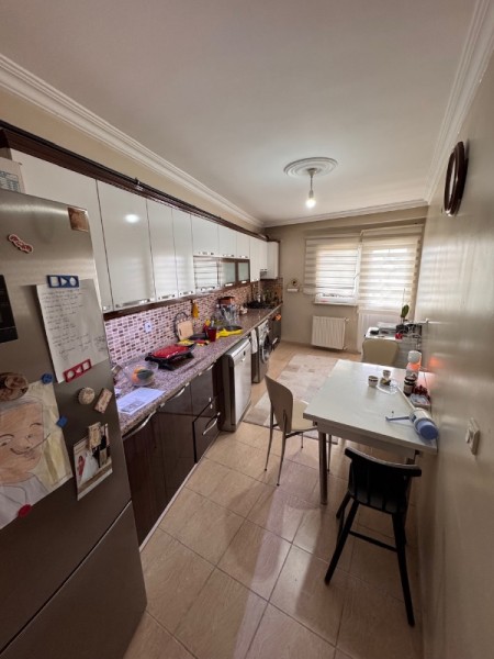 Yeşilpınar'da 3+1 Arakat Satılık Daire