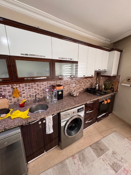 Yeşilpınar'da 3+1 Arakat Satılık Daire
